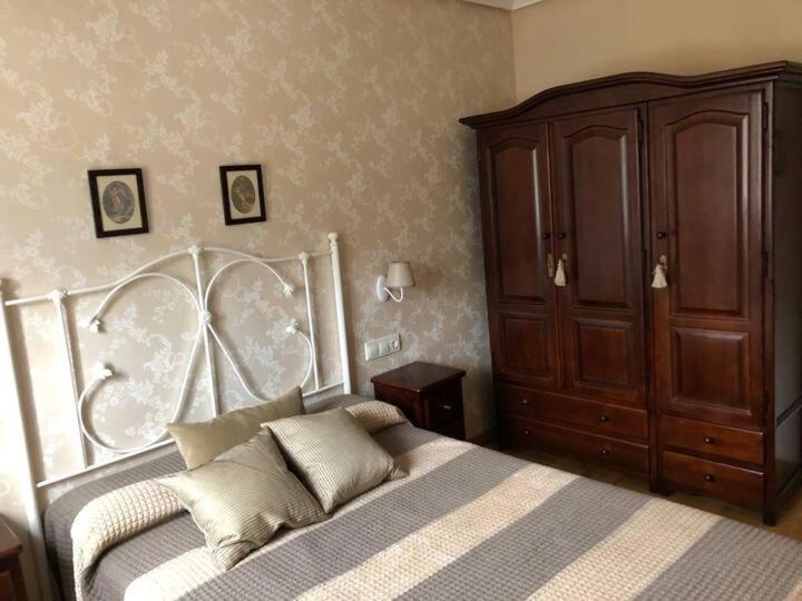 Casa Sendacomodidad Y Descanso Sallent De Gallego Bagian luar foto