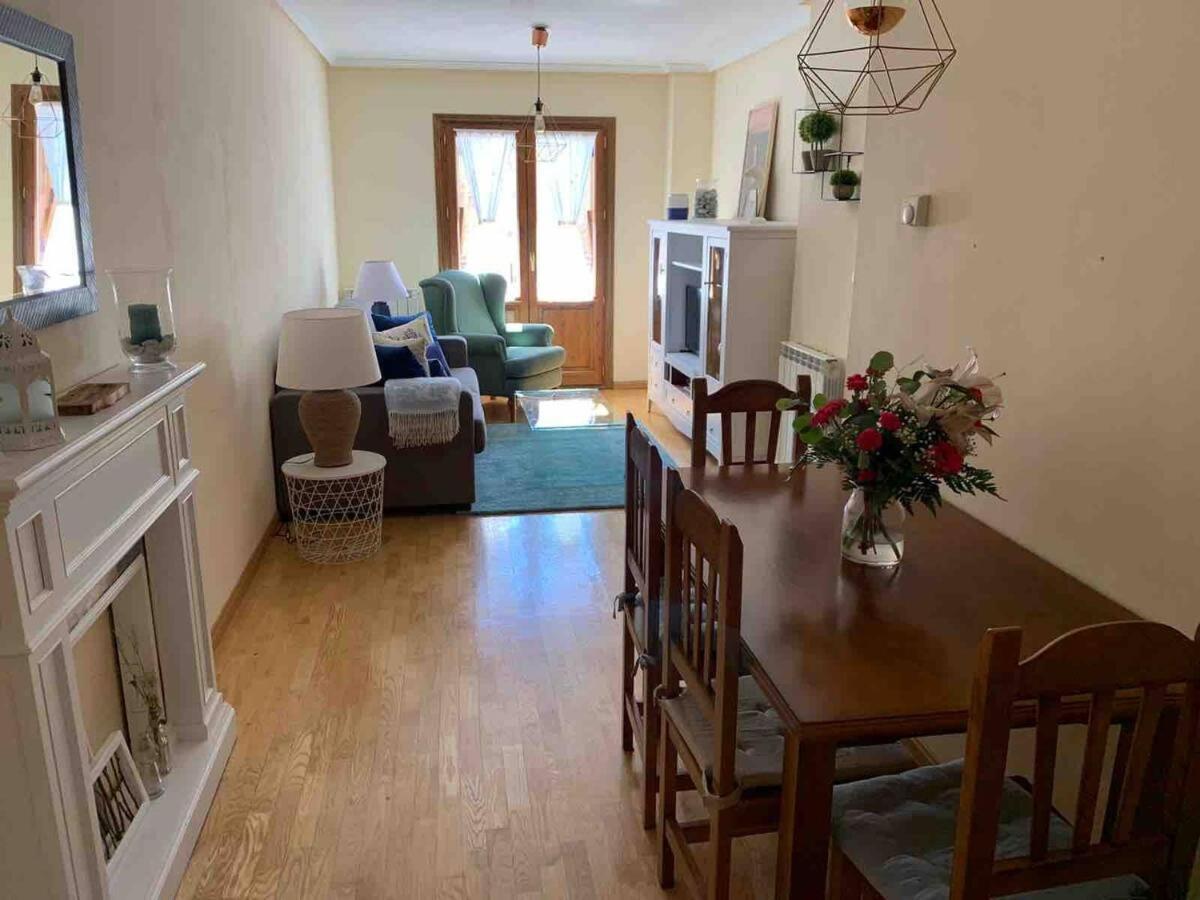Casa Sendacomodidad Y Descanso Sallent De Gallego Bagian luar foto